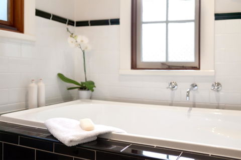 Oak Tree Lodge - Accommodation Noosa 4