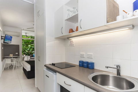 By The Sea Port Douglas - Accommodation Noosa 13