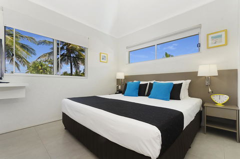 By The Sea Port Douglas - Accommodation Noosa 17