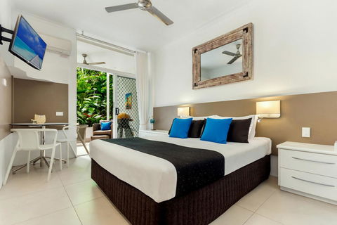 By The Sea Port Douglas - Accommodation Noosa 11