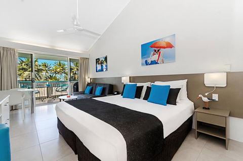 By The Sea Port Douglas - Accommodation Noosa 4