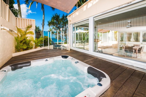 Netanya Noosa Beachfront Resort - Accommodation Noosa 28