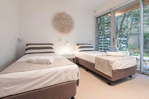 The Hastings Beach Houses - Accommodation Noosa 26