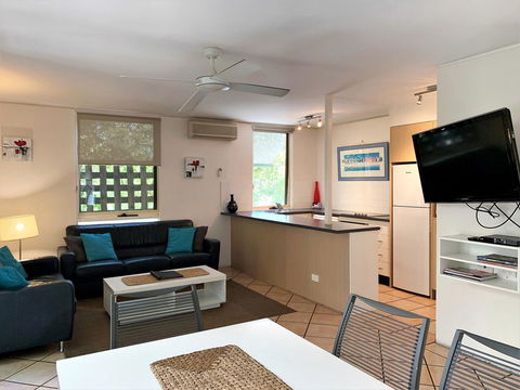 The Hastings Beach Houses - Accommodation Noosa 9