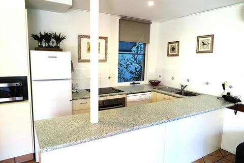The Hastings Beach Houses - Accommodation Noosa 37