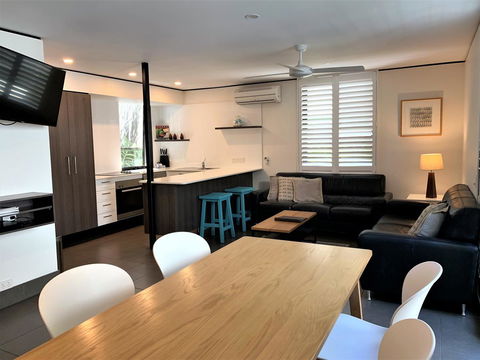 The Hastings Beach Houses - Accommodation Noosa 7
