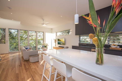 The Hastings Beach Houses - Accommodation Noosa 28