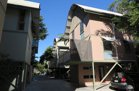 The Hastings Beach Houses - Accommodation Noosa 32