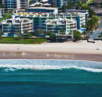 Rolling Surf Resort - Accommodation Noosa