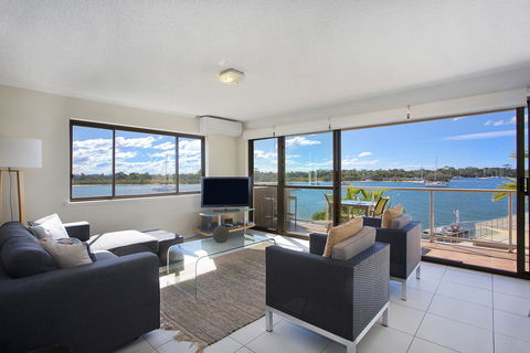Noosa Shores Resort - Accommodation Noosa 9