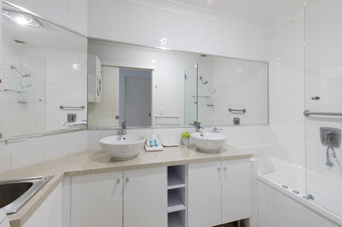 Noosa Shores Resort - Accommodation Noosa 16