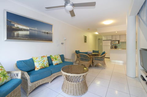The White House Port Douglas - Accommodation Noosa 24