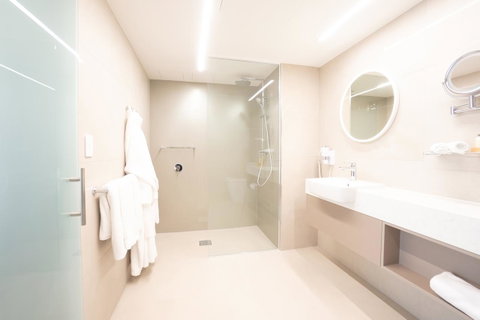 Pacific Hotel Cairns - Accommodation Noosa 5