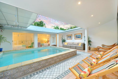 [ ANDY'S BEACH HOUSE ] - Accommodation Noosa 0