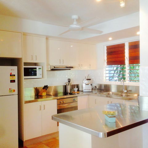 [ ANDY'S BEACH HOUSE ] - Accommodation Noosa 36