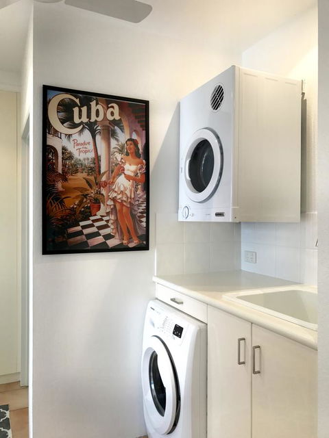 [ ANDY'S BEACH HOUSE ] - Accommodation Noosa 37