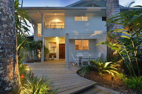 [ ANDY'S BEACH HOUSE ] - Accommodation Noosa 6