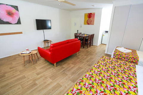 Port Douglas Motel - Accommodation Noosa 7