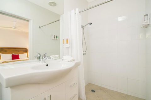 Port Douglas Motel - Accommodation Noosa 39