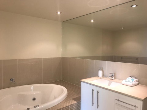 Proximity Waterfront Apartments - Accommodation Noosa 12