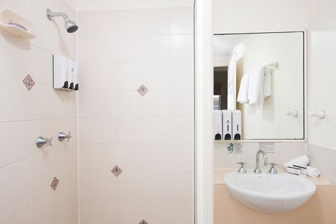 Park Regis Anchorage - Accommodation Noosa 9