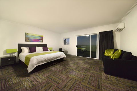 Mackay Oceanside Central Hotel Official - Accommodation Noosa 24