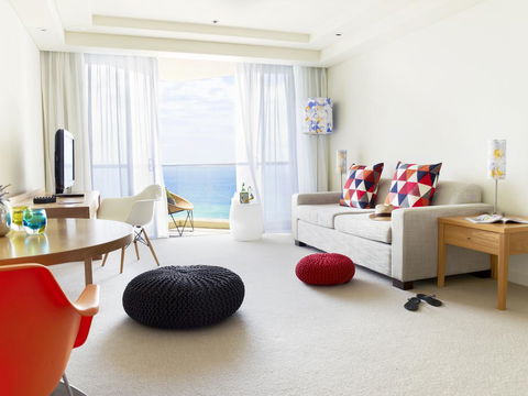 QT Gold Coast - Accommodation Noosa 30
