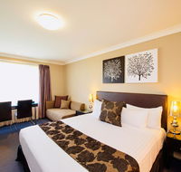 Best Western Plus Ambassador On Ruthven Motor Inn - Accommodation Noosa