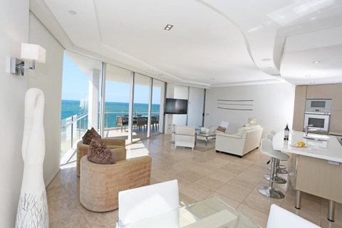 Oceans Mooloolaba - Accommodation Noosa 3