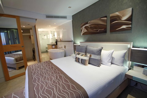 Oceans Mooloolaba - Accommodation Noosa 14