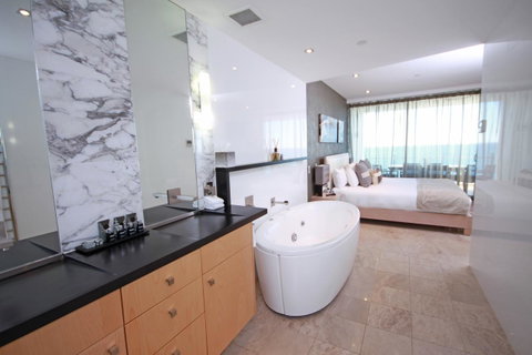 Oceans Mooloolaba - Accommodation Noosa 10