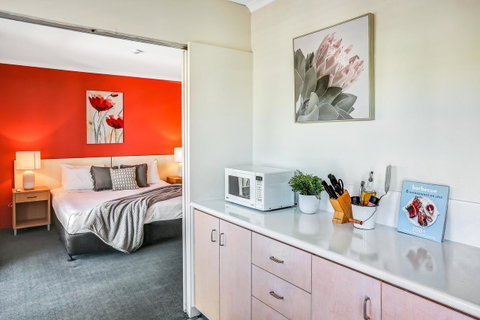 Coral Tree Inn - Accommodation Noosa 3