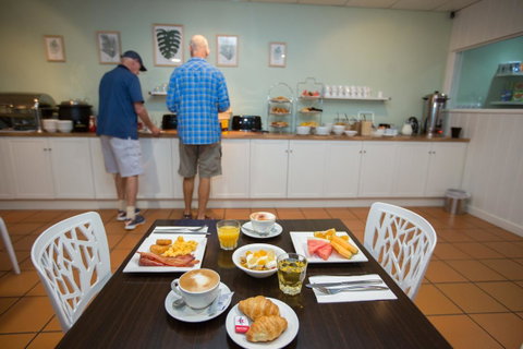 Coral Tree Inn - Accommodation Noosa 8