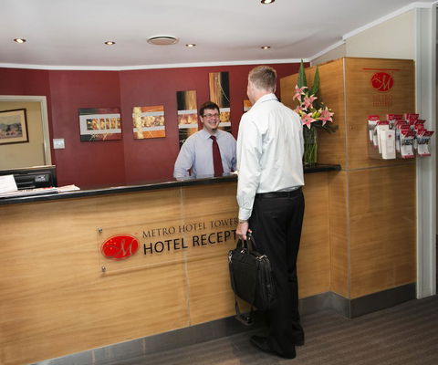 Madison Tower Mill Hotel - Accommodation Noosa 2