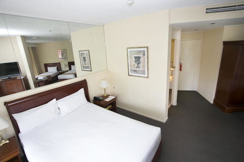 Madison Tower Mill Hotel - Accommodation Noosa 9
