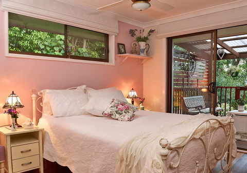 Manitzky Magic -B&B Home With Heart - Accommodation Noosa 0