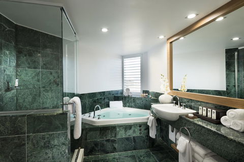 Sofitel Gold Coast Broadbeach - Accommodation Noosa 4
