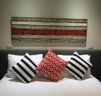 Calamvale Hotel Suites and Conference Centre - Accommodation Noosa