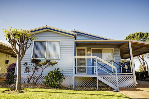 Wavecrest Village & Tourist Park - Accommodation Noosa 0