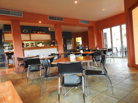 Waves Luxury Suites - Accommodation Noosa 0