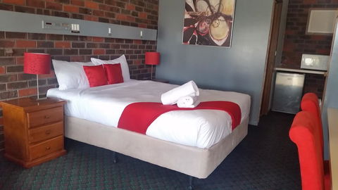 Wentworth Club Motel - Accommodation Noosa 1