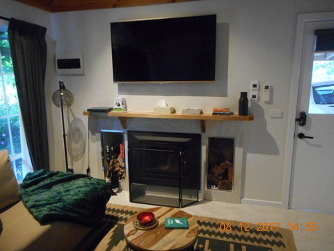 Wurrung B & B - The Cottage - Accommodation Noosa 3