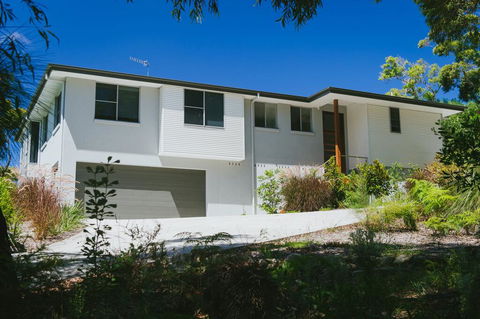 YARINGA - Retreat Style Accomodation With Swimming Pool - Accommodation Noosa 1