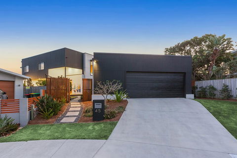 Ziba On Collins - Accommodation Noosa 0