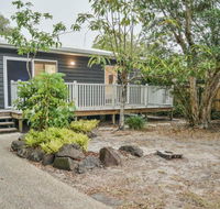 Currimundi Beach House - 1min to Currimundi Lake  Beach - Accommodation Noosa