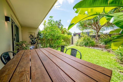 5 Mins Walk To Hastings Street - Accommodation Noosa 3