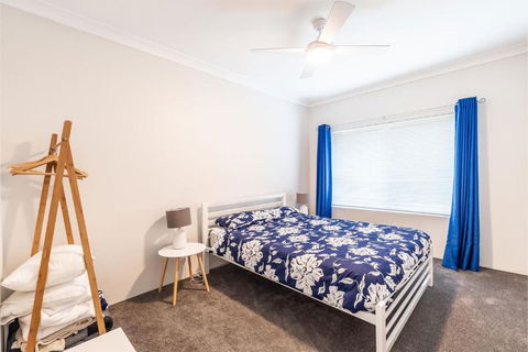 Adriana 4 Open Plan Living With Backyard - Accommodation Noosa 4
