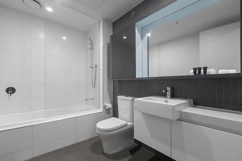 A 3BR Apt Next To Melbourne Zoo FREE Parking - Accommodation Noosa 3