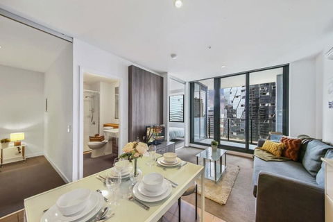 A Comfy & Stylish 2BR Apt Near Southern Cross - Accommodation Noosa 2