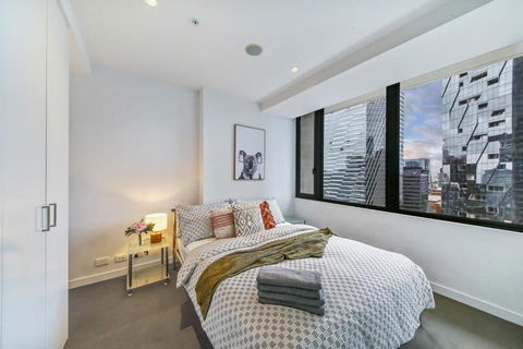 A Comfy & Stylish 2BR Apt Near Southern Cross - Accommodation Noosa 4
